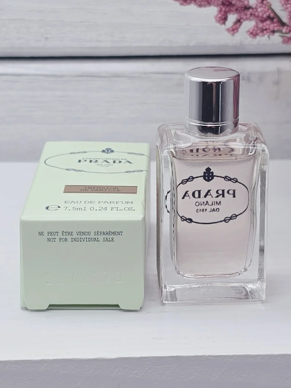 Prada Infusion de Vanille Eau de Parfum - Picture 5 of 9
